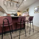 Apartment Modern Loft Steps From The *