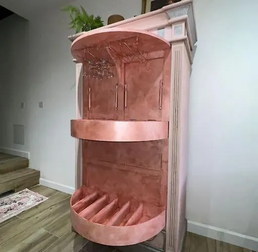 Modern Loft Steps From The 아파트 *