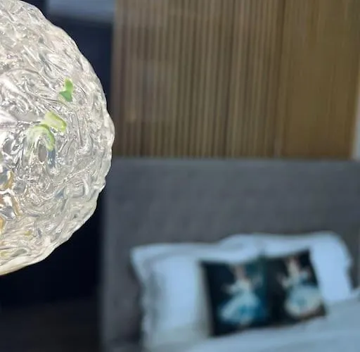 아파트 Modern Loft Steps From The 슬리에마