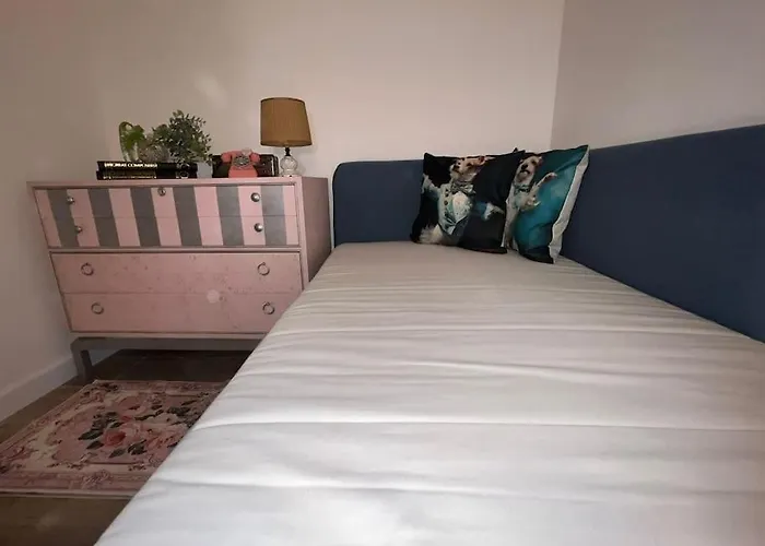 아파트 Modern Loft Steps From The *