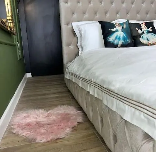 Modern Loft Steps From The *