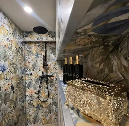 Modern Loft Steps From The 아파트 슬리에마