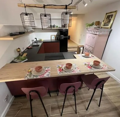 Modern Loft Steps From The 아파트 *