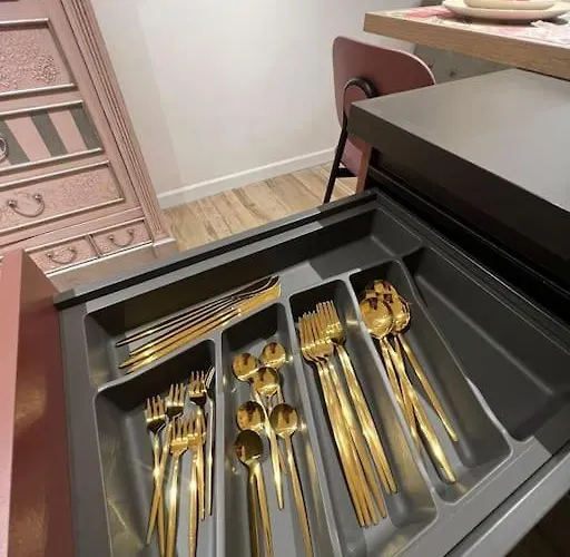 아파트 Modern Loft Steps From The *